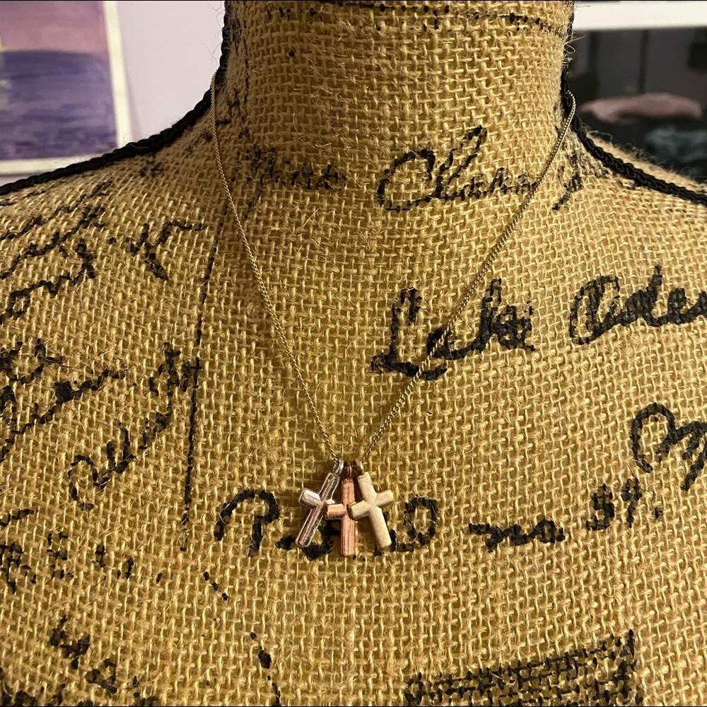 Three cross necklace